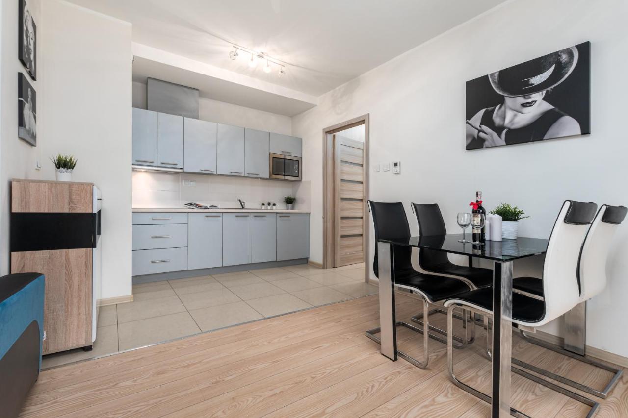 Al Krakowska 291A By Homeprime Варшава Экстерьер фото