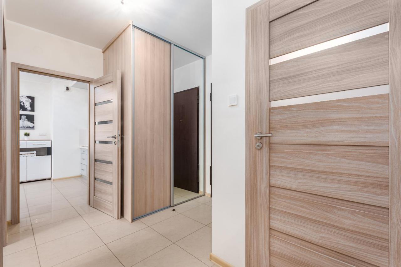 Al Krakowska 291A By Homeprime Варшава Экстерьер фото